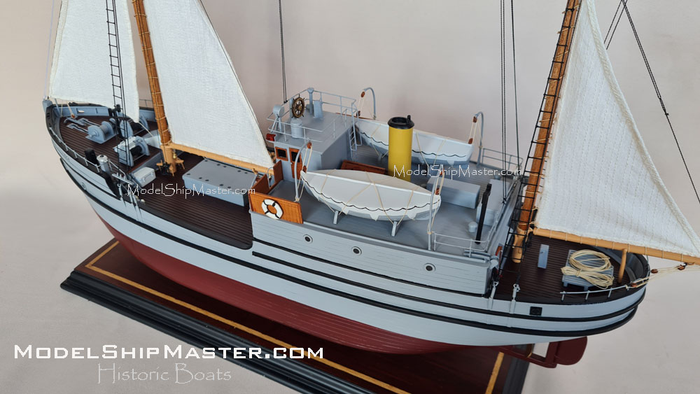 ST. ROCH boat model